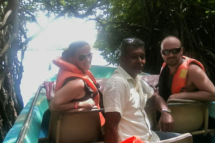 Transfer between Colombo Airport (CMB) and 79 Leyn Baan, Galle - Photo 1 of 6